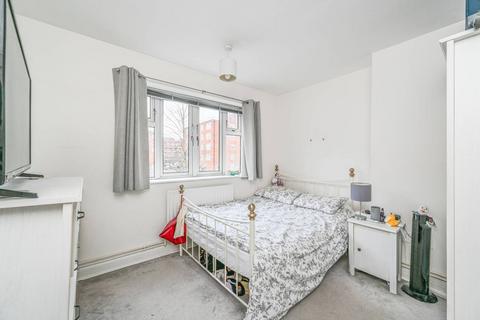 2 bedroom flat for sale, Stockwell Gardens Estate, Stockwell, London, SW9