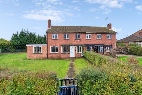 3 bedroom semi-detached house for sale, Leachcroft, Chalfont St Peter SL9