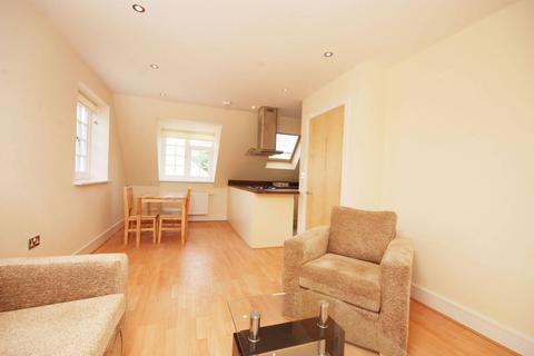 2 bedroom flat to rent, Wandle Road, Morden, SM4