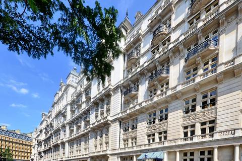 3 bedroom flat for sale, Whitehall Court, St James's, London, SW1A