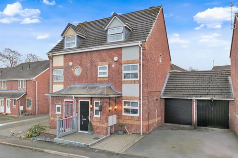 4 bedroom semi-detached house for sale, Vowchurch Close, Redditch