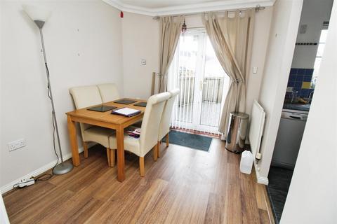 3 bedroom semi-detached house for sale, Quail Avenue, Bradford BD6