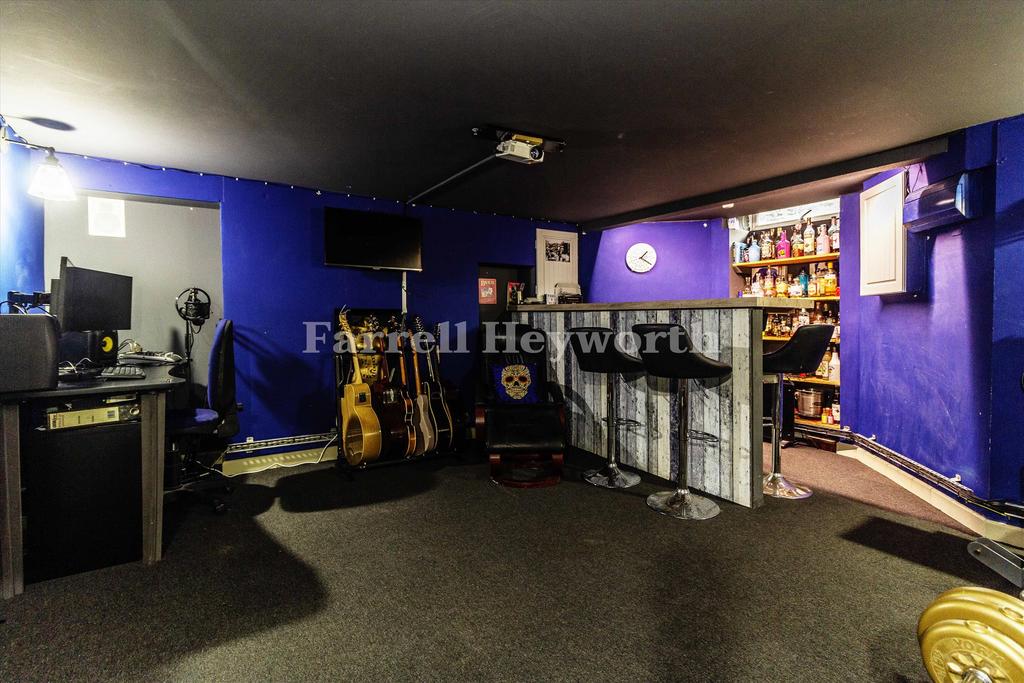 Bar Gym