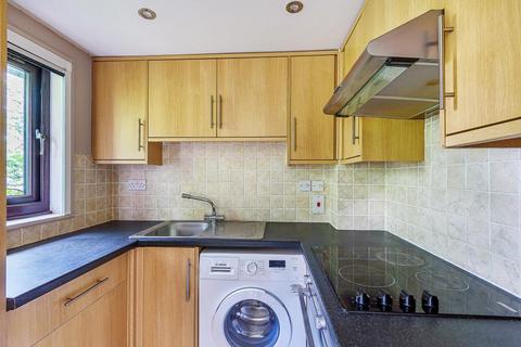 7 Exeter Court, Didcot, OX11 8UH