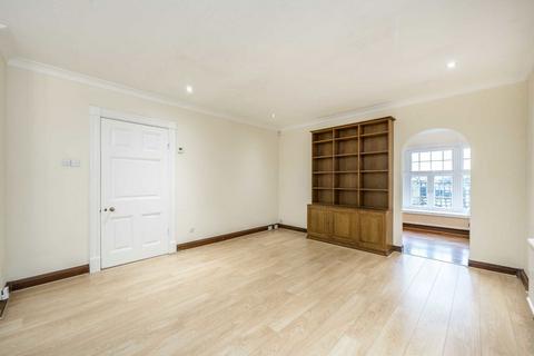 4 bedroom detached house to rent, Woodside, Wimbledon