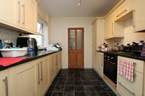 3 bedroom terraced house for sale, Regent Street, Kettering, Northamptonshire, NN16