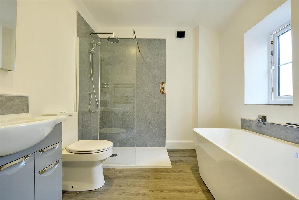 Four Piece Family Bathroom