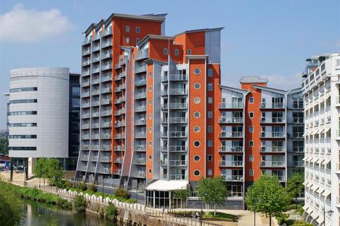 2 bedroom apartment to rent, Whitehall Quay, Whitehall Road