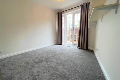 1 bedroom apartment to rent, 32 High Street, Newport Pagnell MK16