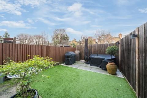 2 bedroom maisonette for sale, Waldron Road, Earlsfield