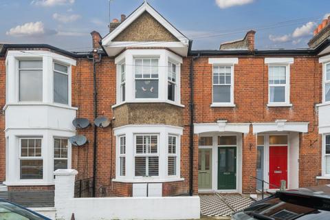37 Waldron Road, London, SW18 3TB