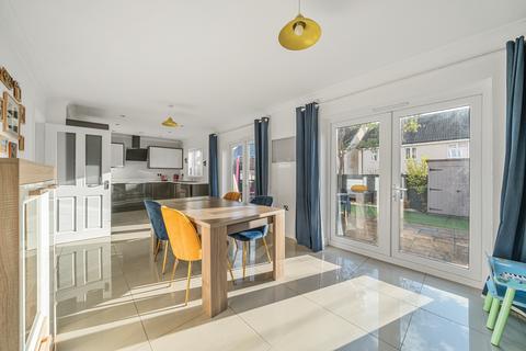 4 Halletts Road, Monkton Heathfield, Taunton, TA2 8FJ