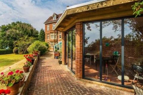 2 bedroom apartment to rent, Caxton House, Caxton Lane, Oxted