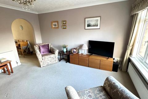 10 Chestnut Close, Braunton, EX33 2EH