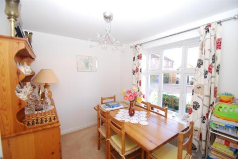 3 bedroom detached house to rent, Sycamore Drive, Bury St. Edmunds IP32