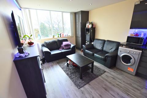 4 bedroom apartment to rent, Montpellier Terrace, Cliff Road, Hyde  Park, Leeds, LS6, Hyde Park  LS6