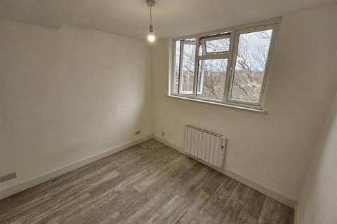 1 bedroom apartment to rent, Ferry Road, Grangetown, Cardiff