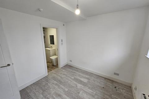 1 bedroom apartment to rent, Ferry Road, Grangetown, Cardiff