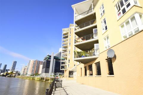 3 bedroom flat to rent, Jamestown Way, Canary Wharf, E14