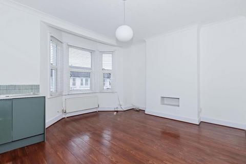 2 bedroom flat to rent, Blatchington Road, Hove