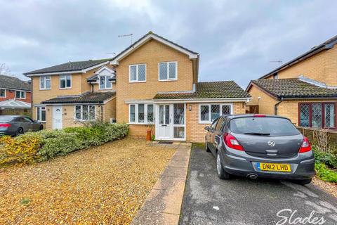 4 bedroom detached house to rent, Thorncombe Close, Muscliffe, Bournemouth