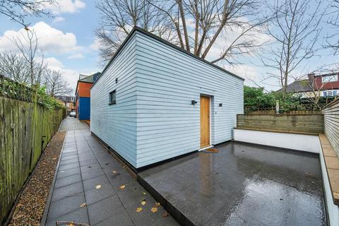 3 bedroom detached house for sale, Brompton Mews,  Finchley,  N12