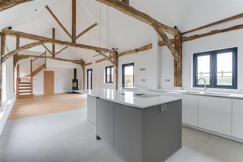 3 bedroom barn conversion for sale, Finchingfield Road, Hempstead CB10