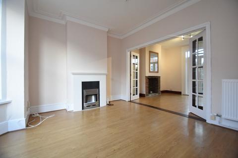 3 bedroom terraced house to rent, Bath Road, Southsea PO4