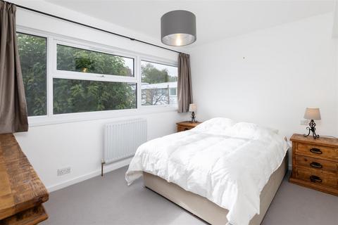 3 bedroom end of terrace house for sale, Rayners Road, London