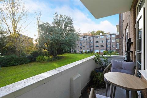 3 bedroom flat for sale, Wimbledon Park Side, London