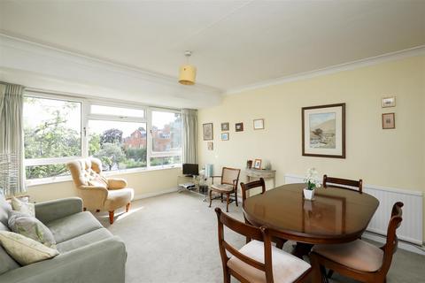 2 bedroom flat for sale, Vandyke Close, London