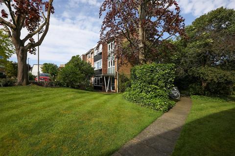 2 bedroom flat for sale, Vandyke Close, Putney