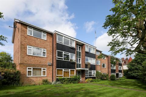 2 bedroom flat for sale, Vandyke Close, Putney