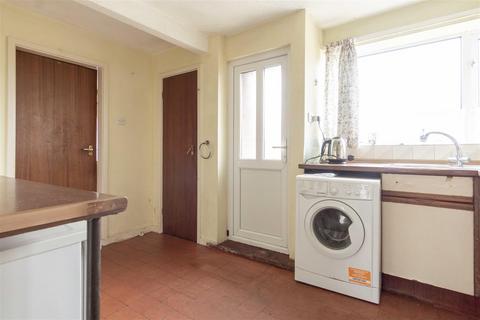 3 bedroom terraced house for sale, Petre Avenue, Selby