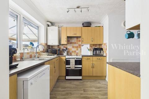 2 Henry Ward Road, Harleston, IP20 9EZ