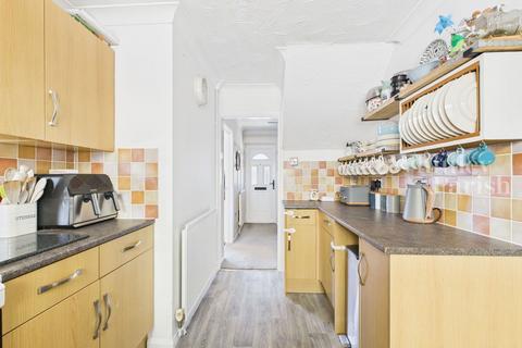 2 Henry Ward Road, Harleston, IP20 9EZ