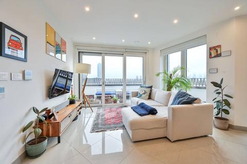 3 bedroom flat for sale, St Georges Circus, Southwark, London, SE1