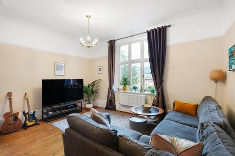 1 bedroom flat to rent, Altenburg Gardens, London