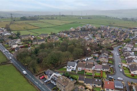 4 bedroom detached house for sale, Derwent Avenue, Wilsden, Bradford, West Yorkshire, BD15