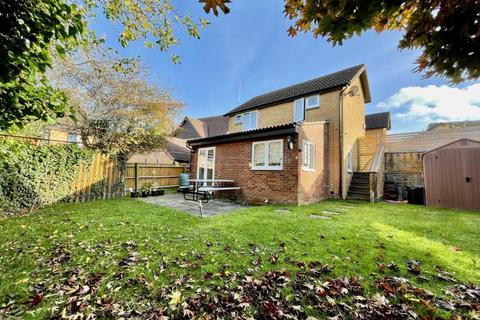 3 bedroom detached house to rent, Gramwell, Shenley Church End