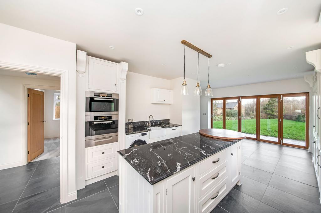 Living dining kitchen
