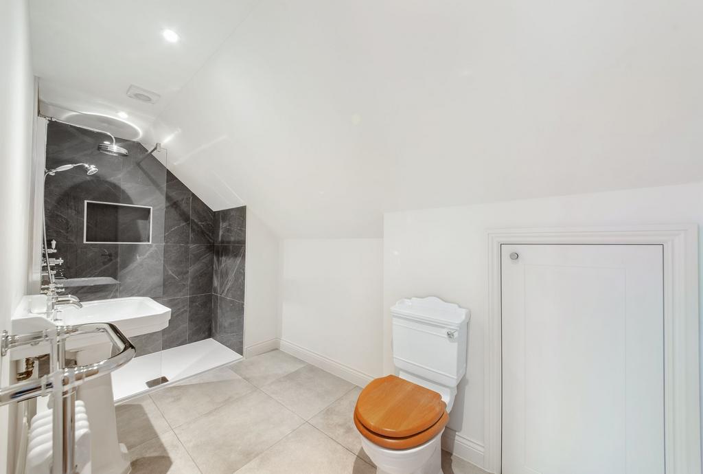 En suite shower room