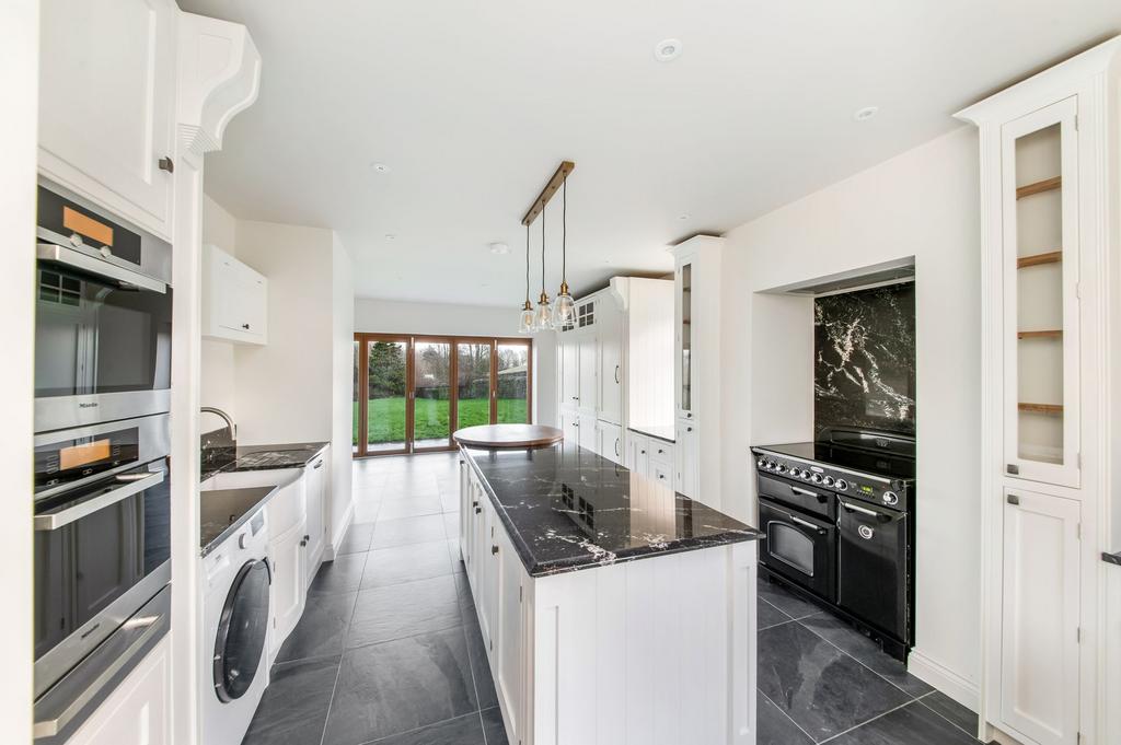 Living dining kitchen