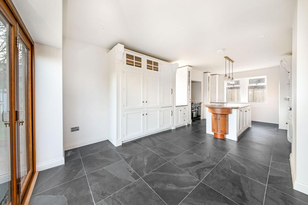 Living dining kitchen