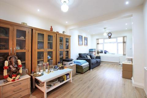 2 bedroom terraced house for sale, Stanley Road, Southall UB1