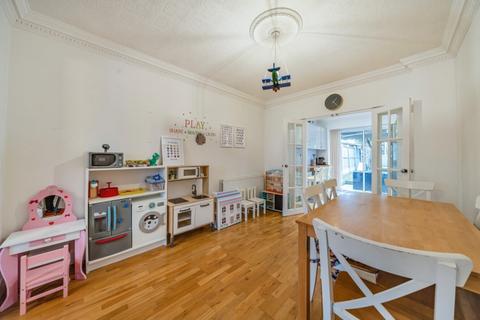 4 bedroom house to rent, Longhill Road London SE6