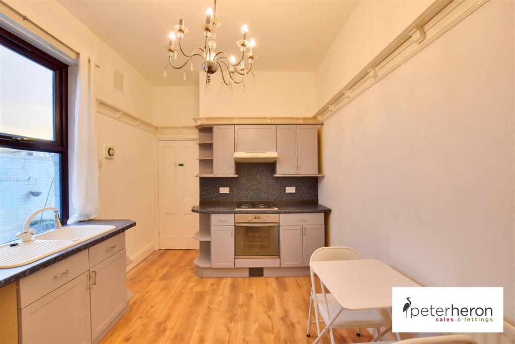 Breakfasting Kitchen