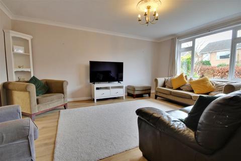 3 bedroom semi-detached house for sale, Churchill Avenue, Cottingham HU16