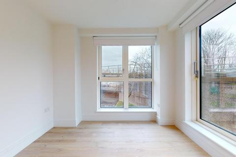 2 bedroom flat to rent, Beverley Way