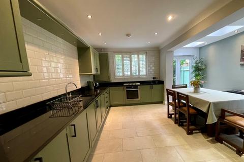 5 bedroom house to rent, Arlesford Road London SW9